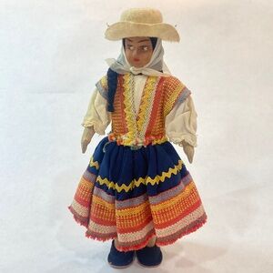 Vintage Peruvian girl‎ doll